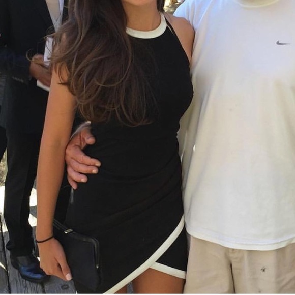 Formal or party dress - Picture 1 of 3